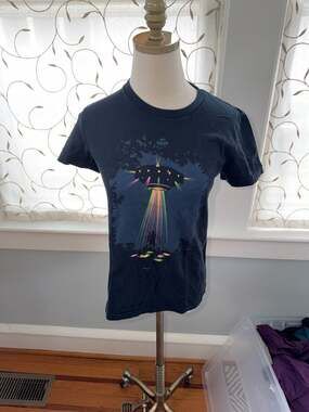 Threadless UFOnky Breeze Sightings Malik Pellidj Alien UFO Graphic T-Shirt